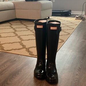 Women’s Original Hunter Boots, size 6